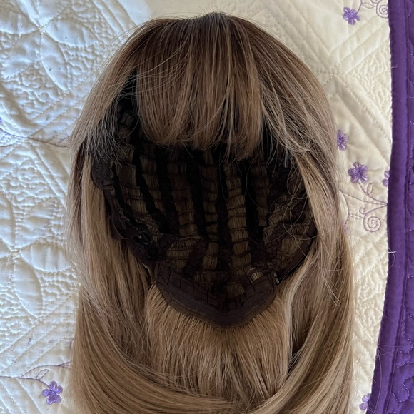 15” Natural Looking Short Straight Synthetic Heat Resistant Fiber Wig - Picture 8 of 11